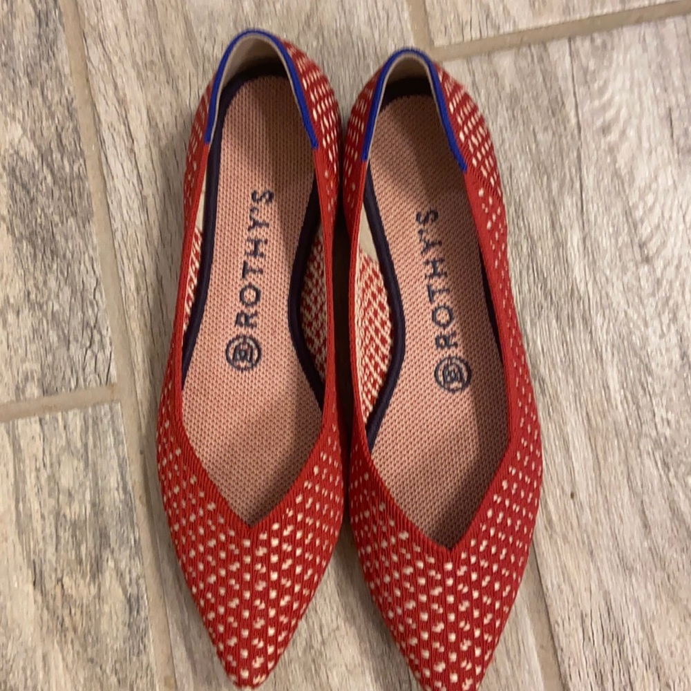 Red Rothy’s Flats